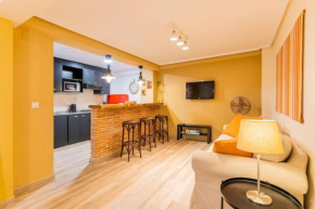 Ciudad las Artes Gem: Stylish Near Ruzafa & Beach